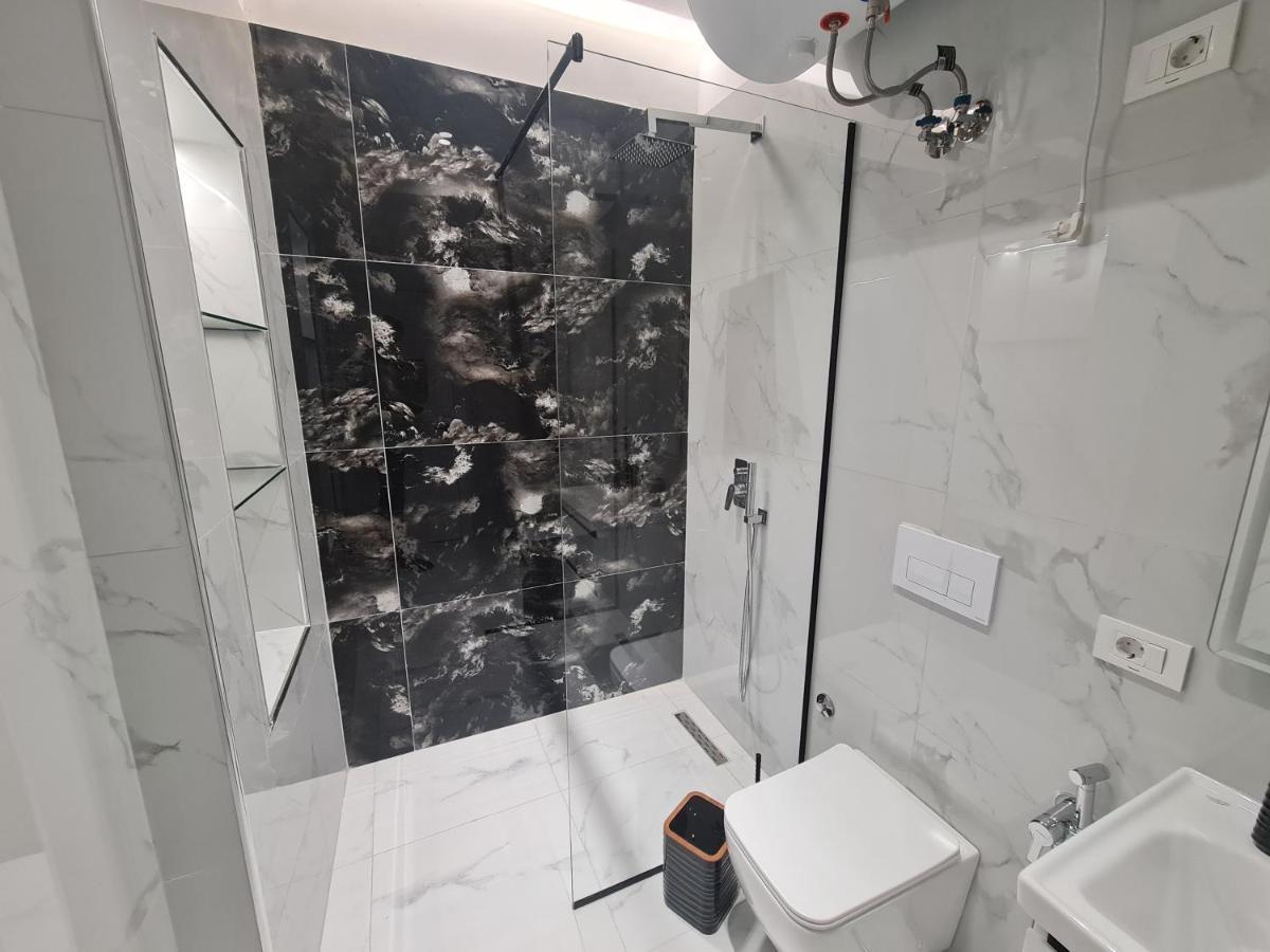 Am Luxury Apartment Tirana Exterior photo