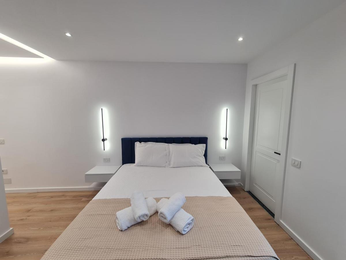 Am Luxury Apartment Tirana Exterior photo